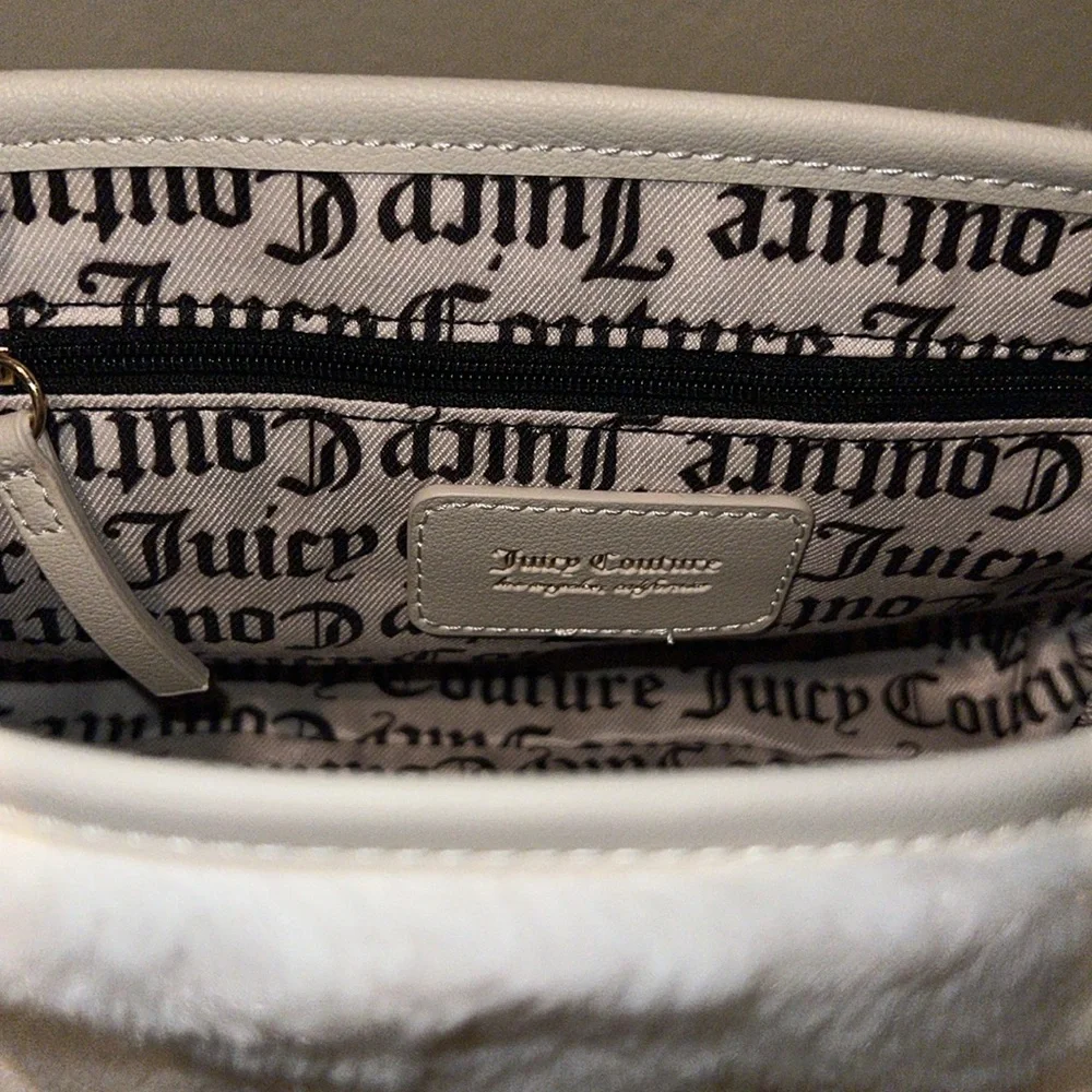 JUICY COUTURE Let’s Get Cozy Crossbody8Hx10Win-Angel Color - Picture 10 of 16